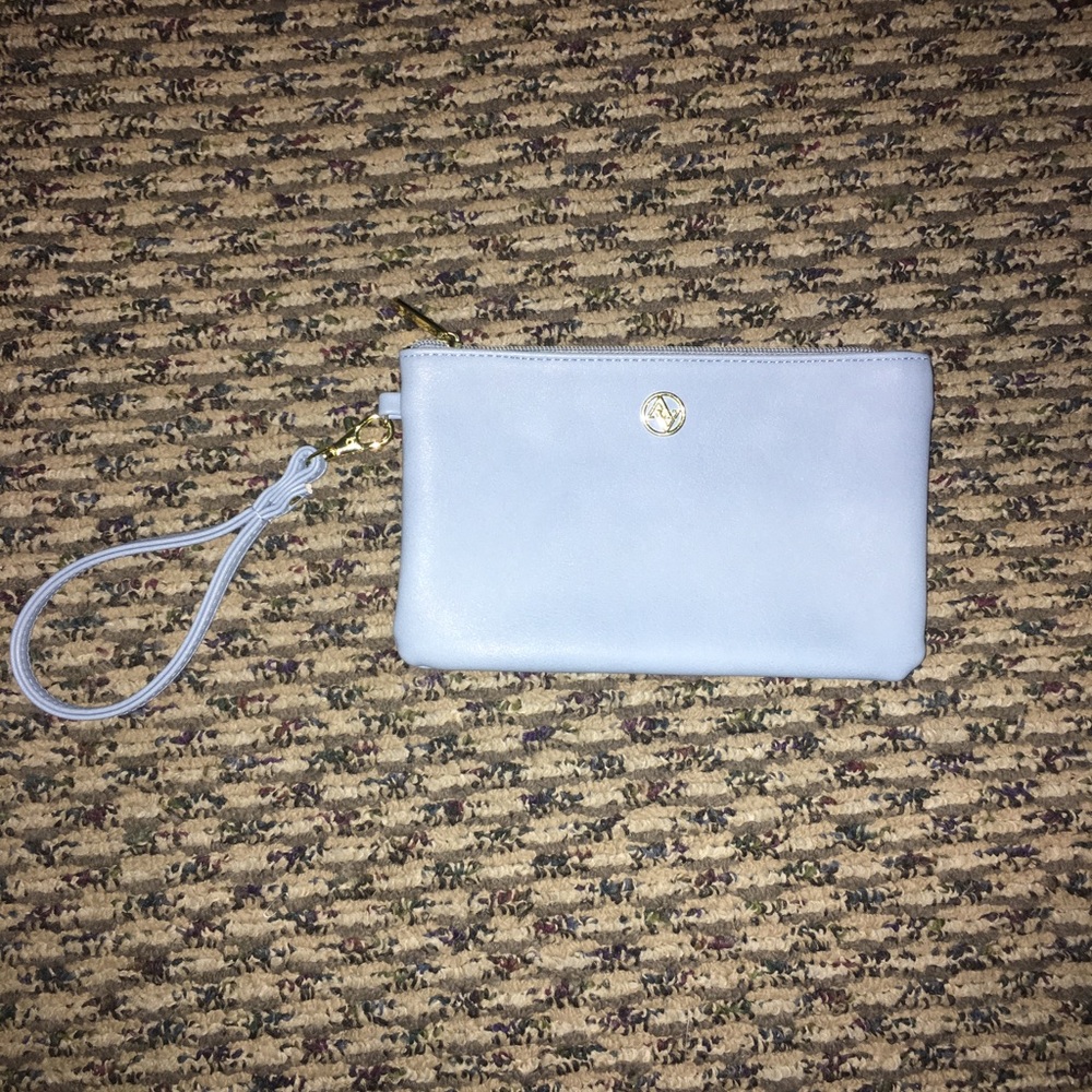 NWOT Adrienne Vittadini Wristlet